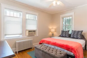Grand 2BR Sleeps 6 • Boston • Airport & Beaches - Image 4