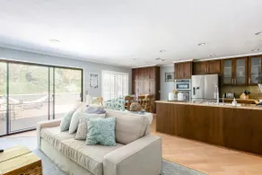 Lovely 5BR Coastal Home Close to Beach - Image 4