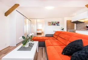 Fully equipped loft apartment with air conditioning - Image 2
