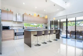 Spacious Family Retreat with alfresco Dromana - Image 3
