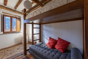 The Arches - a beautifully renovated apartment - Image 4