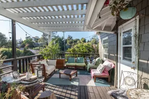 Hilltop Garden Cottage Deck/View Reg# HSR23-002992 - Image 5