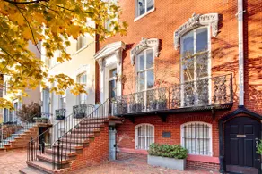 Superb, Designed, Historic House in Georgetown - Image 5