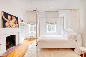 Superb, Designed, Historic House in Georgetown - Image 3