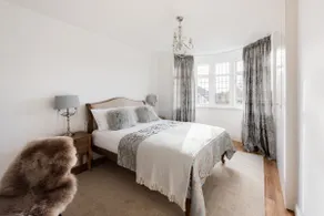 Spacieux appartement d'une chambre à Garston, Watford - Image 5