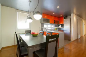 Quiet stay with free garage and fast Wi-Fi - Image 4