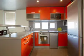 Quiet stay with free garage and fast Wi-Fi - Image 5