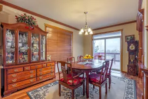 Beautiful house near Columbia Gorge - Image 2
