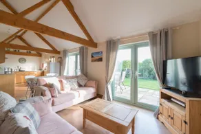 Stunning Barn Conversion with Private Hot Tub - Image 4