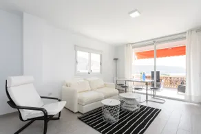 THE WHITE HEART HOUSE – ATTIC SEA VIEW - Image 2