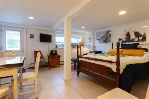 Frida Studio by the Ocean - Image 2