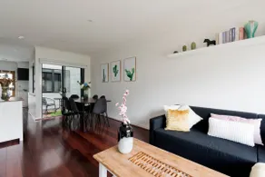Modern New 3BR TH@Lawson Free Parking*Netflix - Image 5