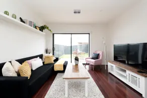 Modern New 3BR TH@Lawson Free Parking*Netflix - Image 2