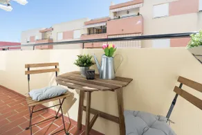 80s Loft ViNTAGE 15' Málaga Airport Free Guest Parking - Image 4
