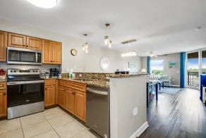 3BR- 6th floor- Lake & Golf View condo|Short walk to beach| Resort Access| - Image 5