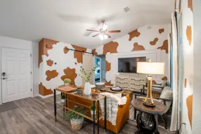 Springs Basecamp: 4BR Near Rainbow & Manatees - Image 4