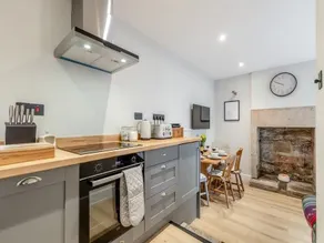 Cottage in the heart of the Peak District - Image 5