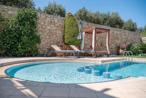 Villa with stunning views and Heated infinity pool - Image 3