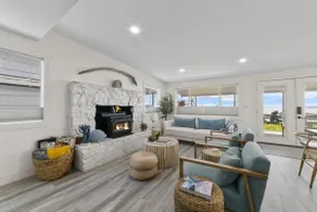 Modern Waterfront Driftwood Shores Beach House - Image 4