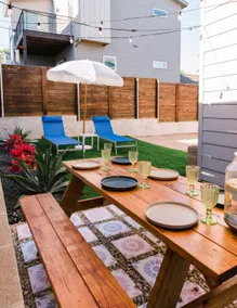 Eclectic Austin Oasis| Rooftop Decks Downtown View - Image 3