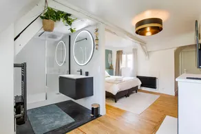 La Suite Du Chateau — Parking & Castle View - Image 4