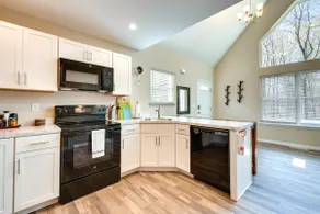 Hike & Ski: Pocono Lake Home w/ Community Perks! - Image 2