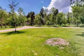 3BR dog-friendly with views, deck, fireplace - Image 3