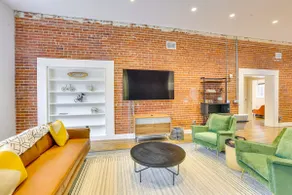 Downtown Omaha Getaway w/ Deck & Gas Grill! - Image 4