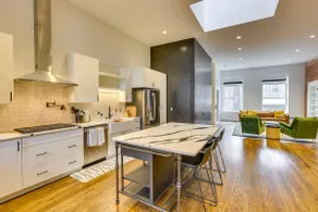 Downtown Omaha Getaway w/ Deck & Gas Grill! - Image 2