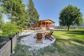 Newport Riverfront Home w/ Deck + Fire Pit! - Image 2