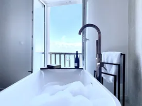 Luxury duplex with magnificent sea view - Image 5