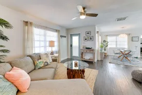 4 Mi to Siesta Key Beach: Sunny Home w/ Hot Tub! - Image 5