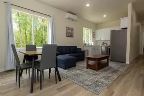 Lovely Condo close to town with Forest View - Image 4