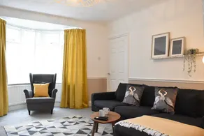 Stone Stays - 4 Bedroom Home Newcastle Upon Tyne - Image 2