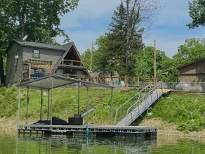 Stunning lakefront A-frame home w/ dock! 15% off 4+ nt stay! - Image 5