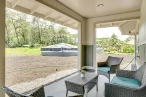 3 Mi to Shipman Beach! Family Getaway w/ Patio - Image 3