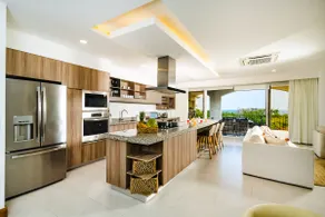 Amazing New Peninsula Penthouse with Ocean Views - Image 1
