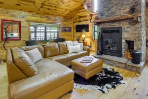 Beaver Lake Vacation Rental w/ Private Hot Tub! - Image 3