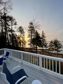 Betty's Place - Cozy ocean front getaway with views of Casco Bay - Image 2