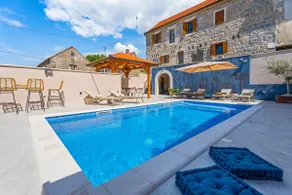 Charming Villa Perina with private heated pool - Image 2