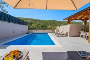 Charming Villa Perina with private heated pool - Image 5