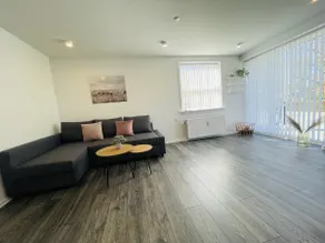 aday - Elegant Apartment with Terrace - Image 3