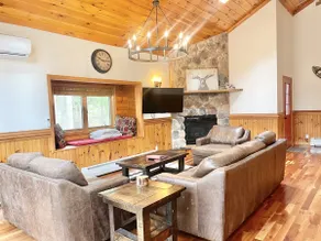 Mountain Retreat in Whiteface, Lake Placid Region - Image 3