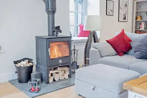 Dog friendly cottage with a hot tub - Vine Cottage - Image 4