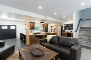 38-Acres of Luxury by Notre Dame, 9BR, Indoor Pool - Image 4