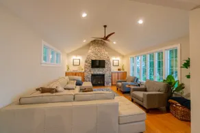 Lakefront Fun: Hidden Room, Dock, Kayaks, Pets, EV - Image 4