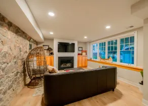 Lakefront Fun: Hidden Room, Dock, Kayaks, Pets, EV - Image 5