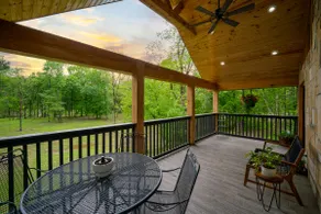Located on Kelly Creek | Hot Tub | Fishing | Games - Image 5