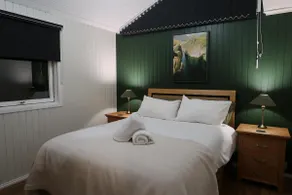 Green Vale Lodge, Yanwath, modern lodge with hot tub, dog friendly and 10 minute drive to Ullswater - Image 3