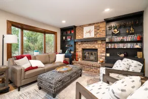 Creekside Lodge - Image 2
